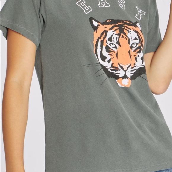 Wildfox - Picture 2 of 6